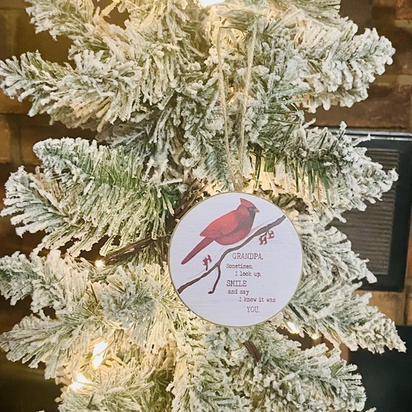 *Grandpa Round Cardinal Ornament - Picture 4 of 12
